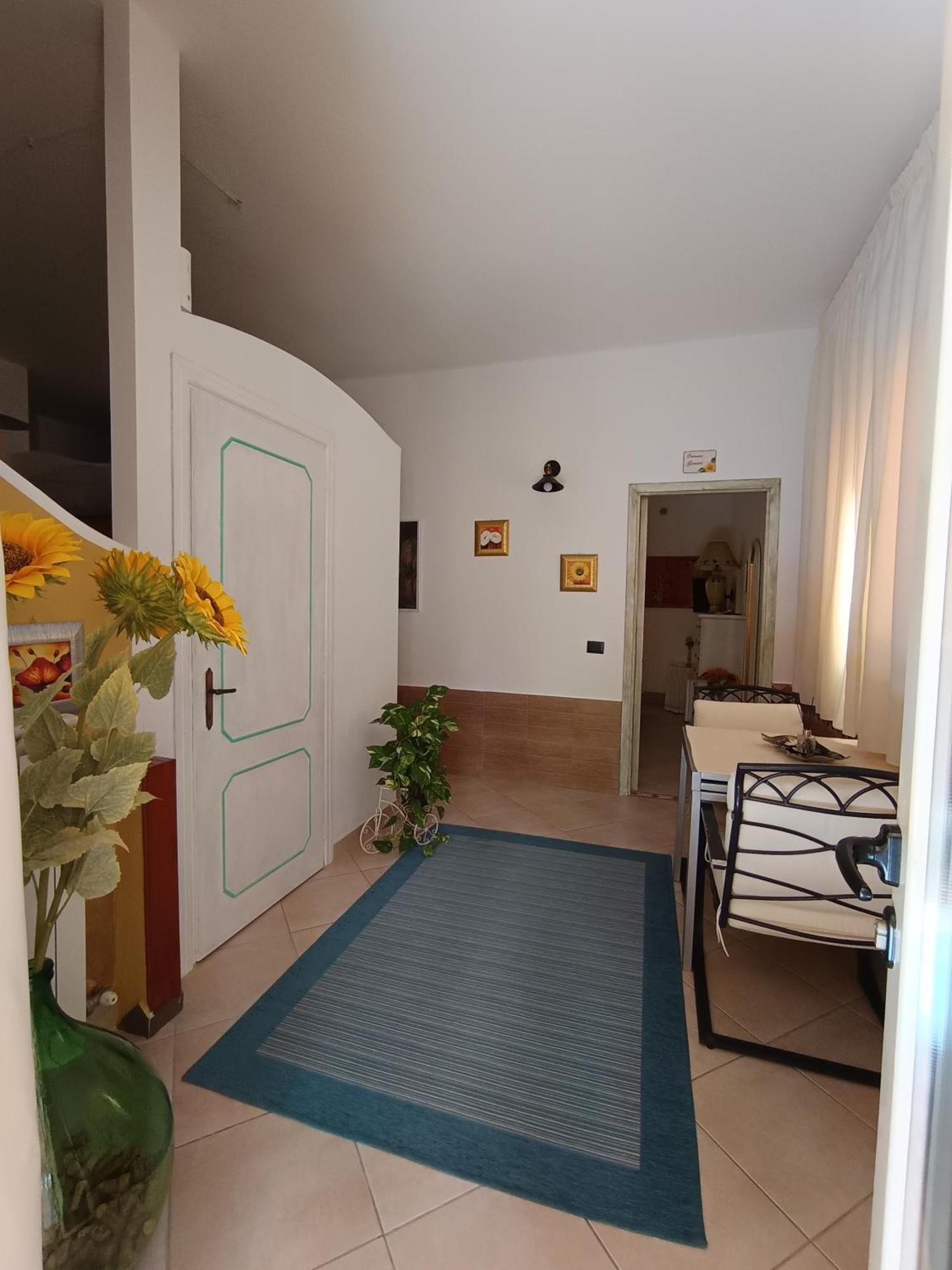 Bed and Breakfast Domos Le Due Tuie Piscinas Exterior foto
