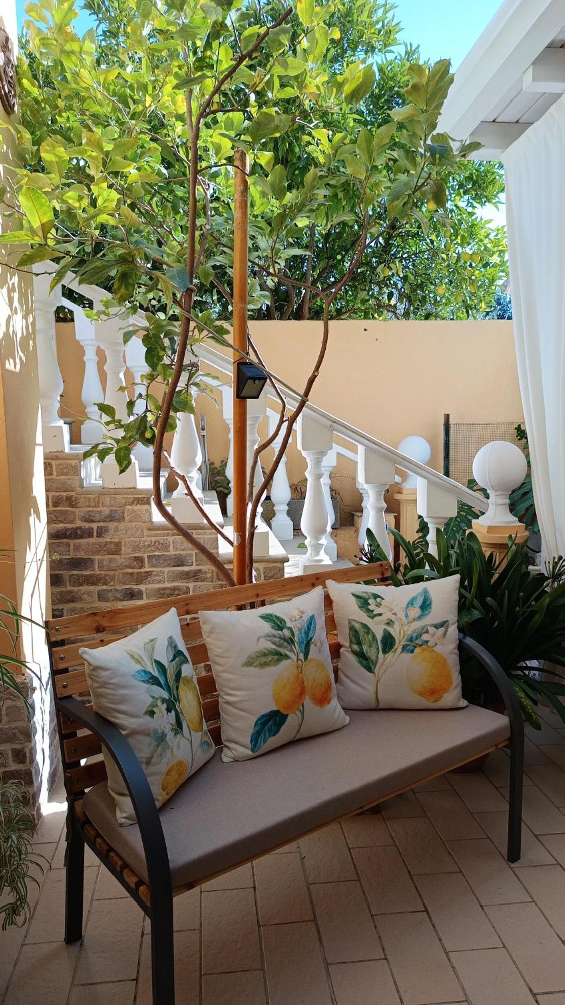 Bed and Breakfast Domos Le Due Tuie Piscinas Exterior foto
